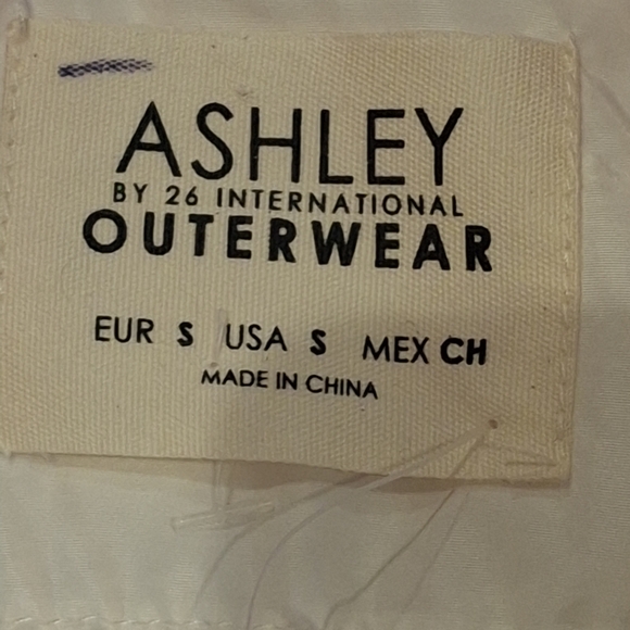 NWT Ashley By 26 International Women's Pink & White Bomber Jacket Size S - Picture 9 of 10